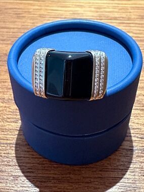 Cast Jewelry 14k gold onyx ring